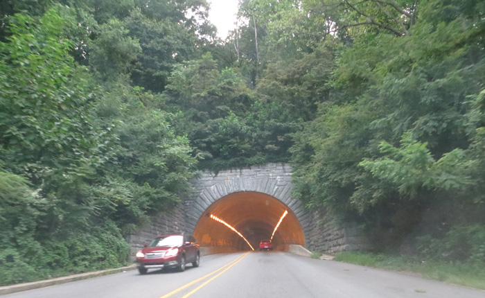 Tunnel Rd