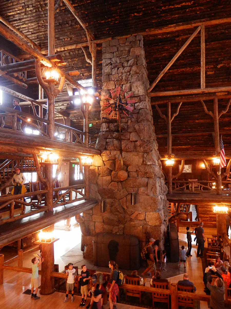 Old Faithful Lodge