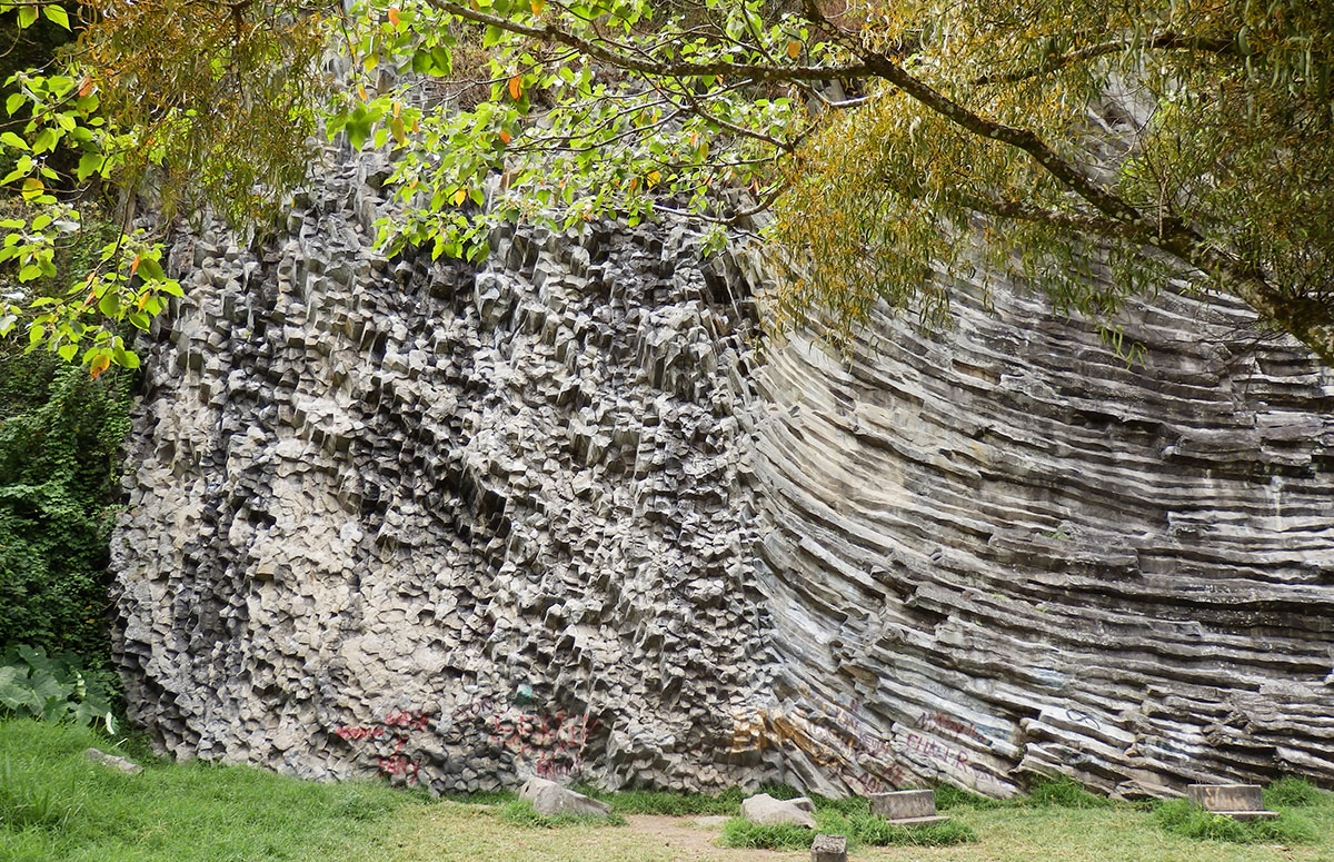 Boquete rocks