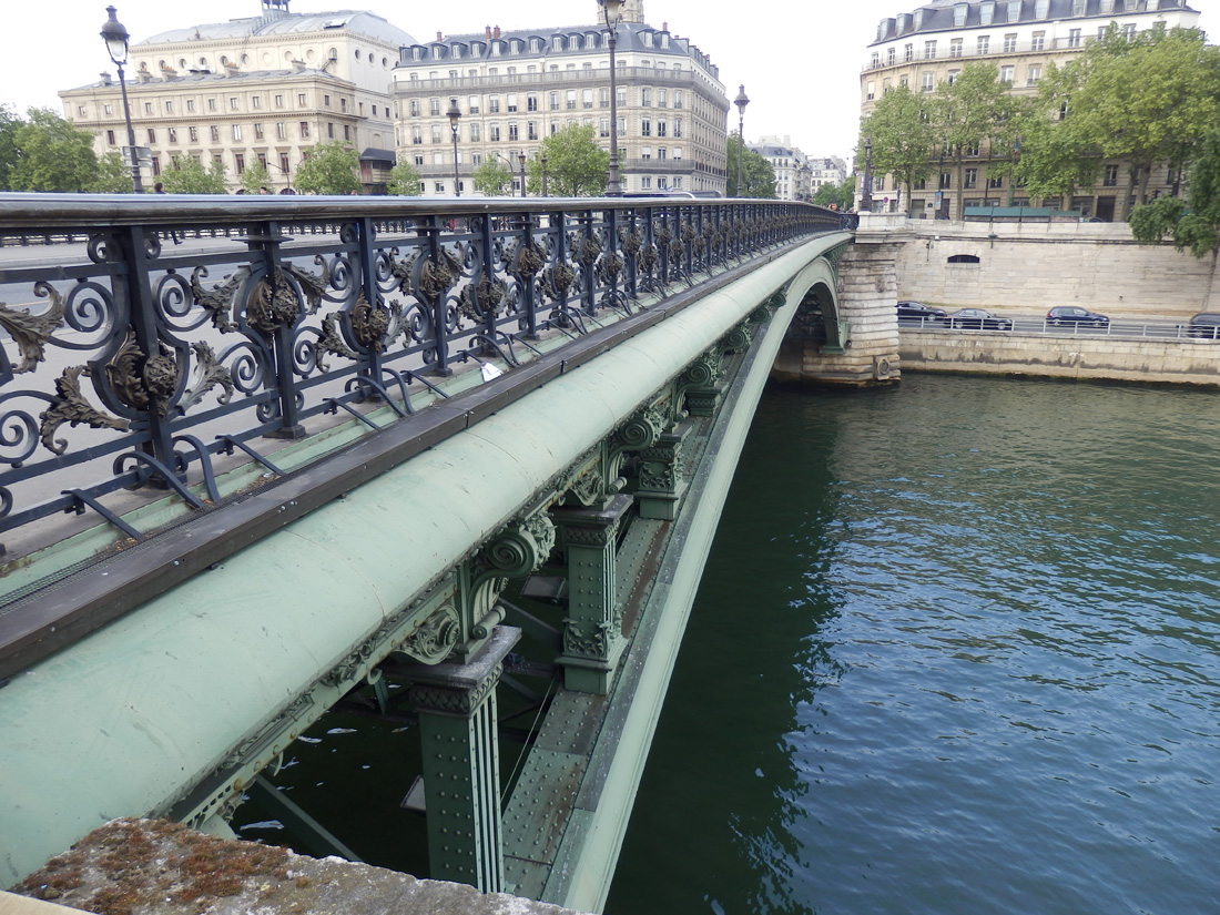 Parisian bridge