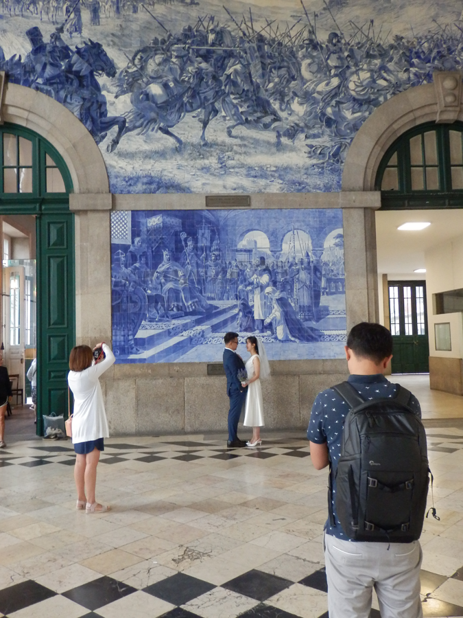 Porto train station