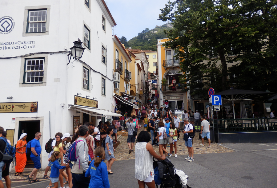 Sintra crowds