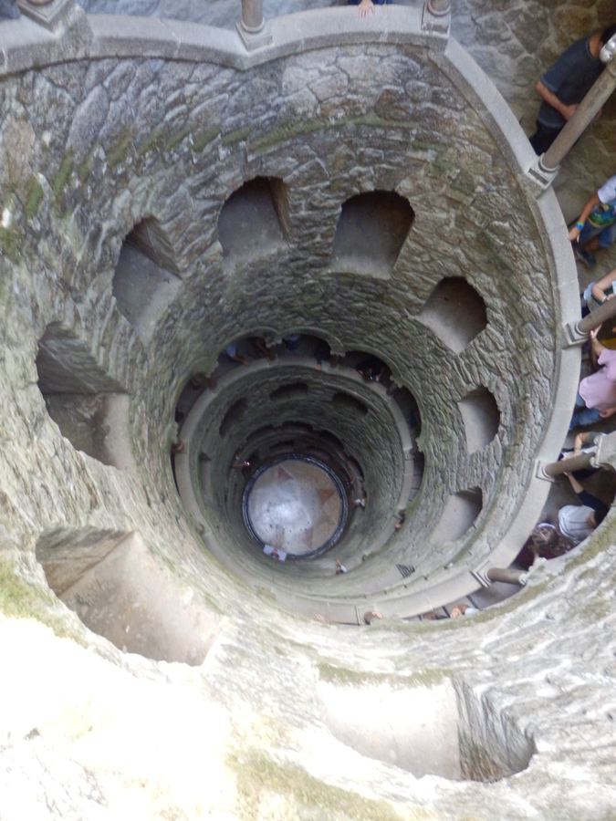 Quinta da Regaleira well