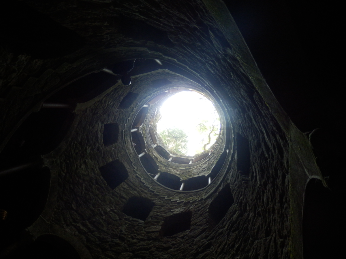 Quinta da Regaleira well